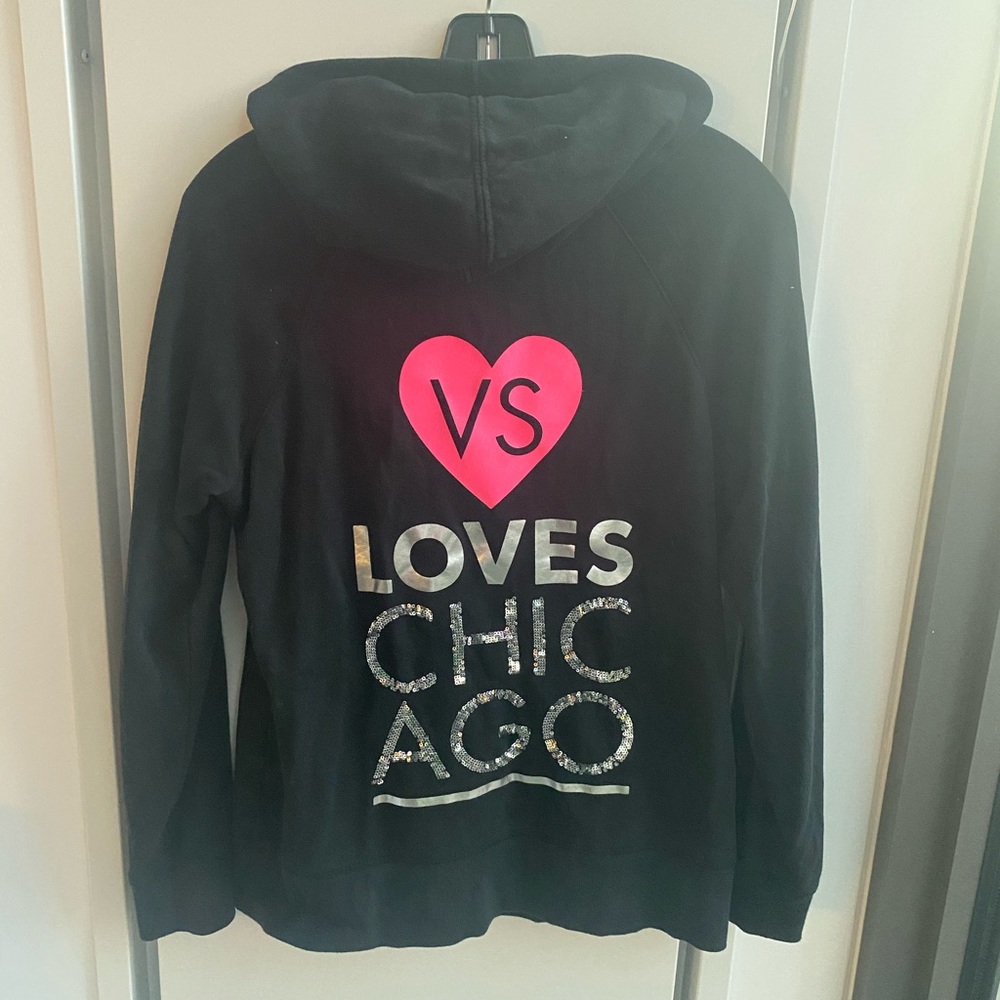 VS Chicago supermodel essentials zip up used M